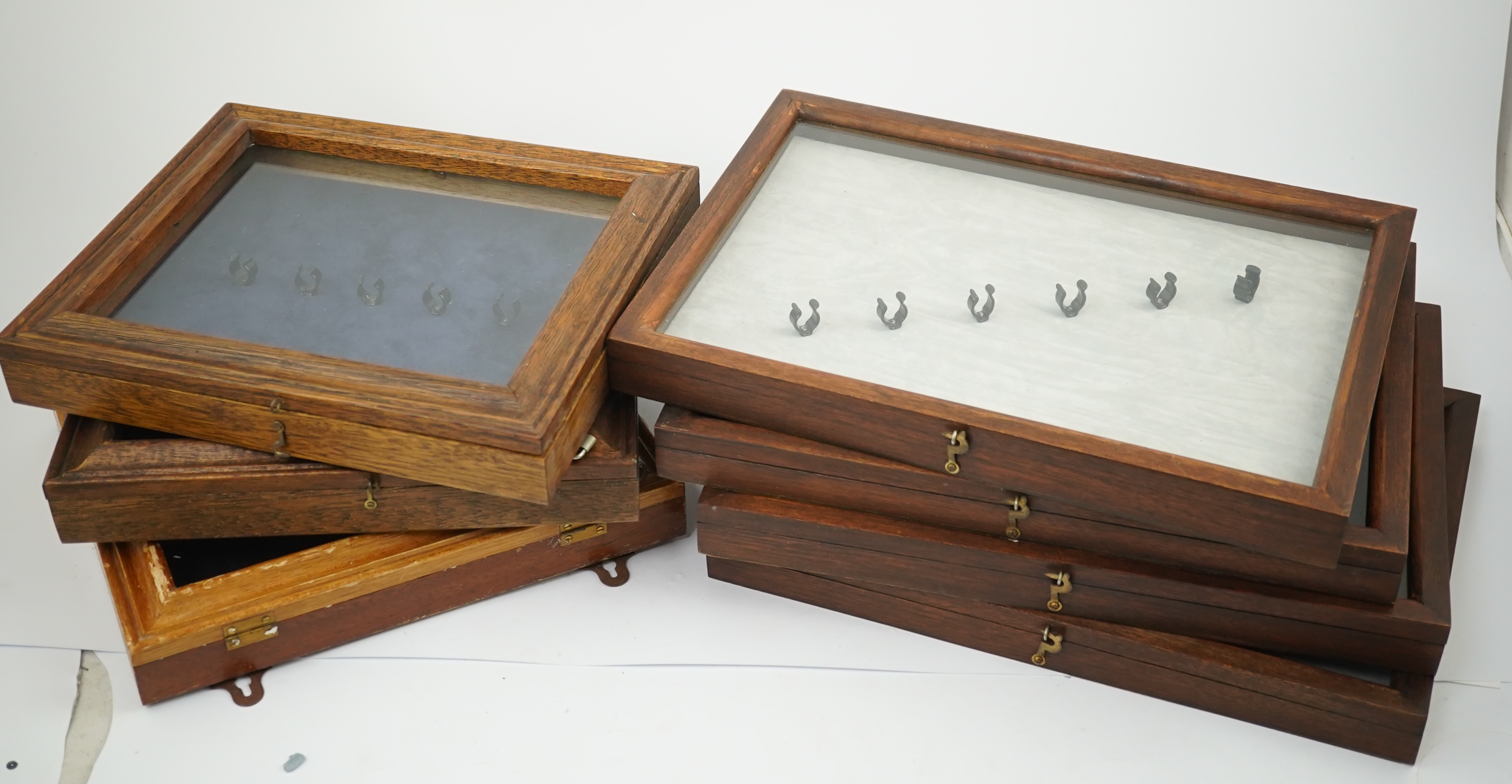 Fountain pen wall display cabinets (7)